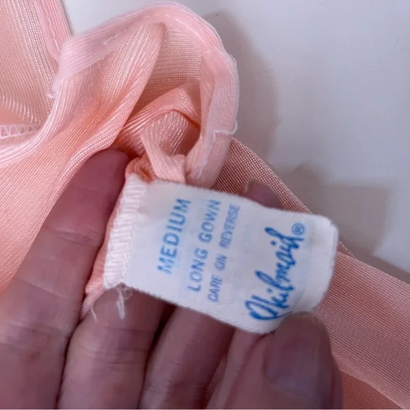 Vintage 50 60 Retro Cottagecore Floral Embroidery Peach Pastel Long Nightgown - Picture 11 of 16